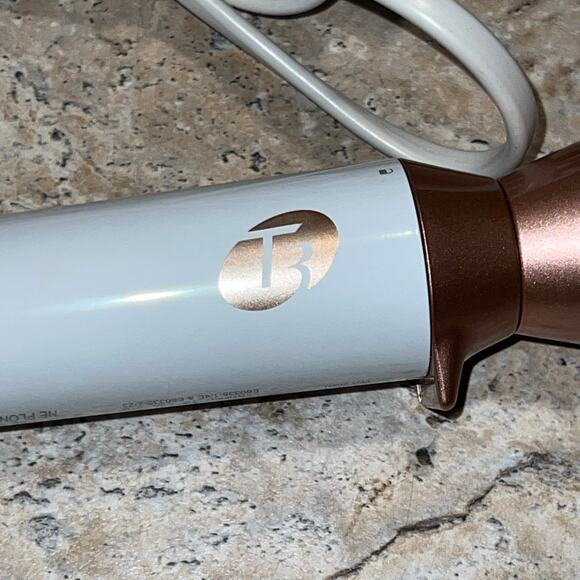 T3 Whirl Trio Curl Professional Curling Iron Wand 75683 Ceramic Long Barrel - Picture 9 of 9